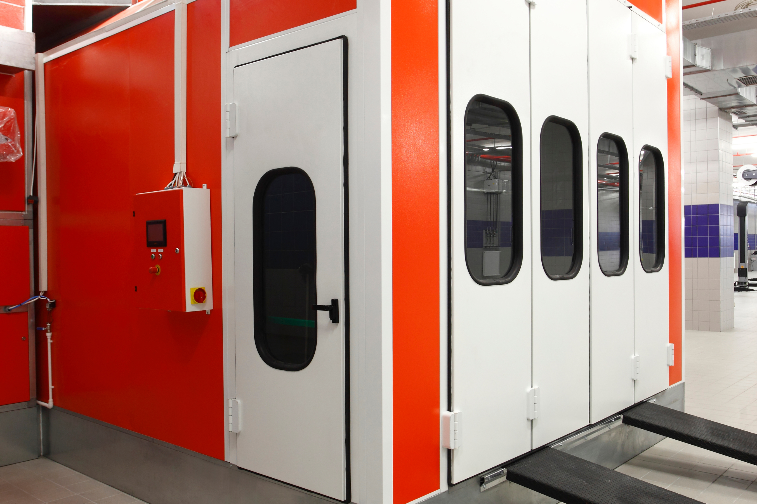 Depositphotos_5285316_S spray booth